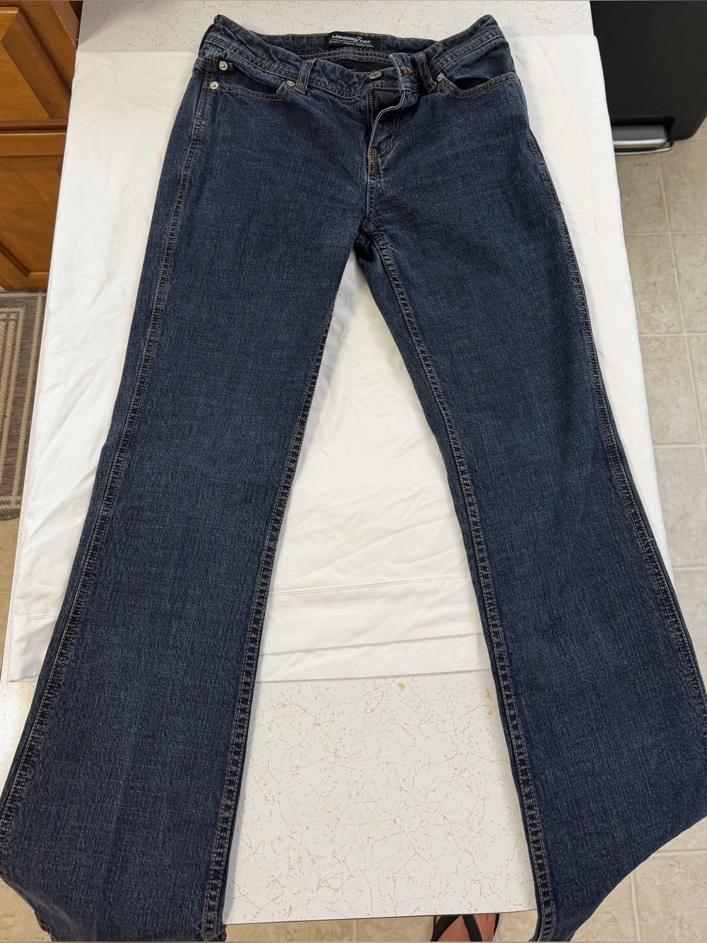 Victoria Secret-London Fog Dark Blue Bootcut Jeans-Butt Lift and Tummy Support